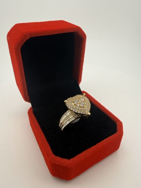 anillo princesa de corazon 14k zirc B Size size8 Weight 8.3gr