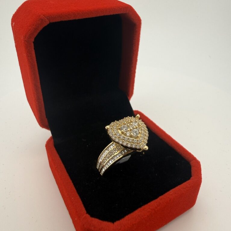 anillo princesa de corazon 14k zirc B Size size8 Weight 8.3gr