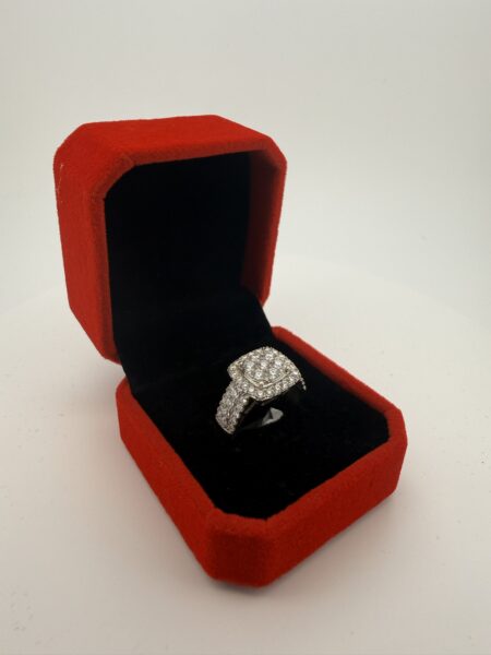 anillo cddo 2 niveles c/Moiss 10k moissanite Size size8 Weight 4.6gr