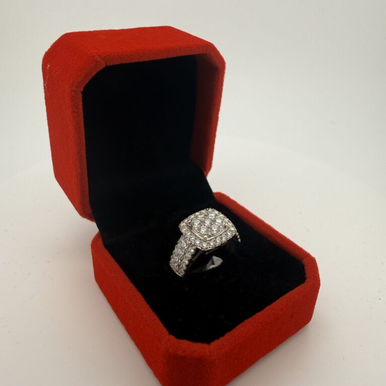 anillo cddo 2 niveles c/Moiss 10k moissanite Size size8 Weight 4.6gr