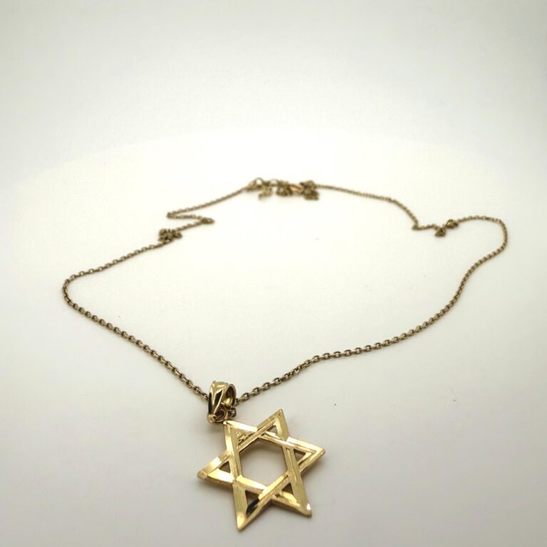 chain /pendant star of David 10k Size size19/1mm Weight 2.05gr