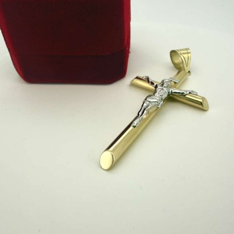 Earring crucifix w/christ 10k Weight 3.8gr