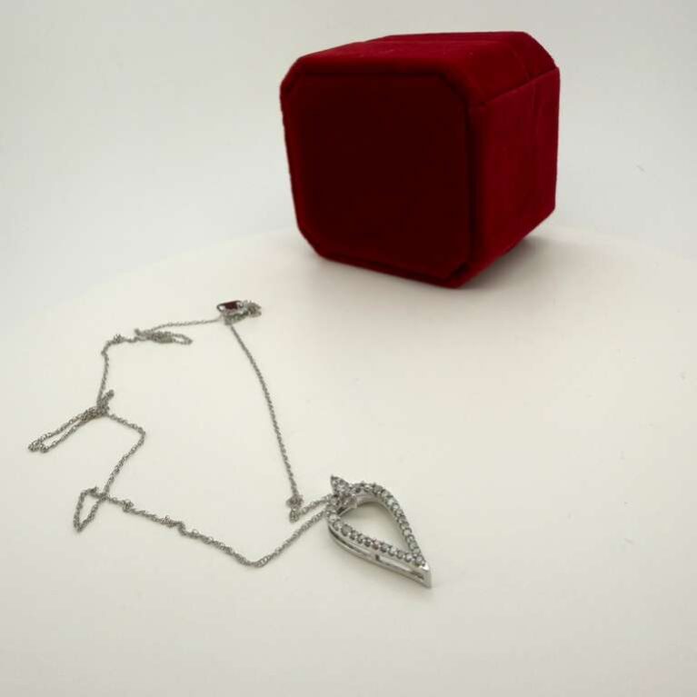 chain/pendantdiam drop/diam 10k diam Size size18/1mm Weight 0.25ctw