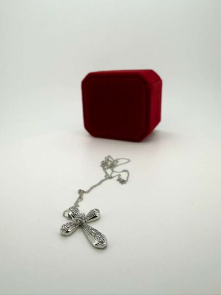 chain /pendant diam crucifix /diam 10k diam Size size18/1m Weight 0.08ctw