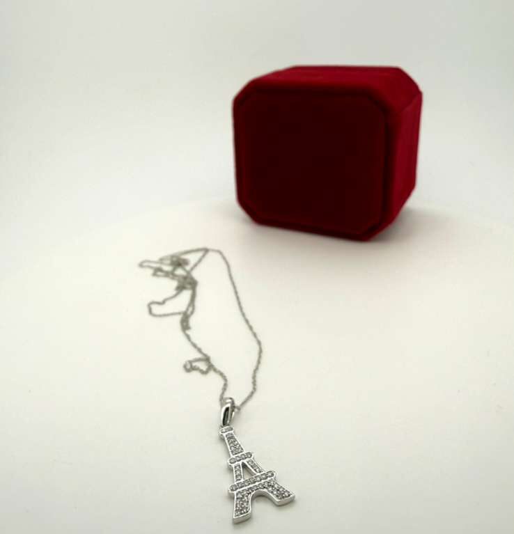 chain/pendantdiam eiffel tower /diam 10k diam Size size18/1mm Weight 0.15ctw