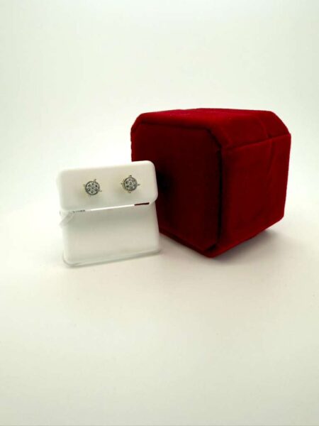 Earring/Diamond round 10k diam Weight 0.11ctw