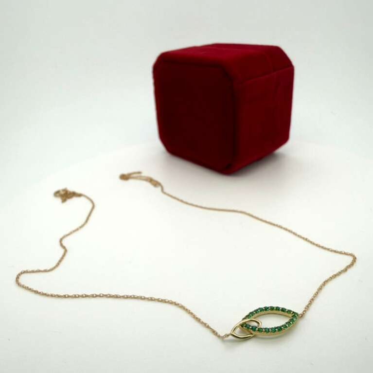 chain /pendant Eme eye/emerald 10k emerald green Size size18/1mm Weight 1gr