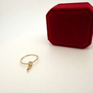 Ring thread w/heart &key 14k Size size8 Weight 1.gr