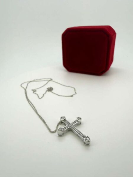 chain/pendantdiam crucifix /diam 10k diam Size size18/1mm Weight 0.12ctw