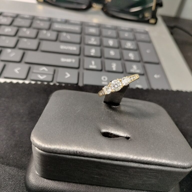 anillo Diam 14k diamantes Size size8 Weight 3.05gr
