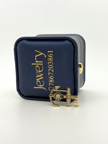 chain /pendant Anchor pendants 10k Weight 3.6gr