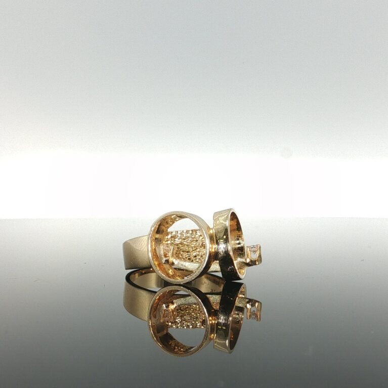 Ring/diam 2 hoops w/stones 14k diam size6 5.8gr