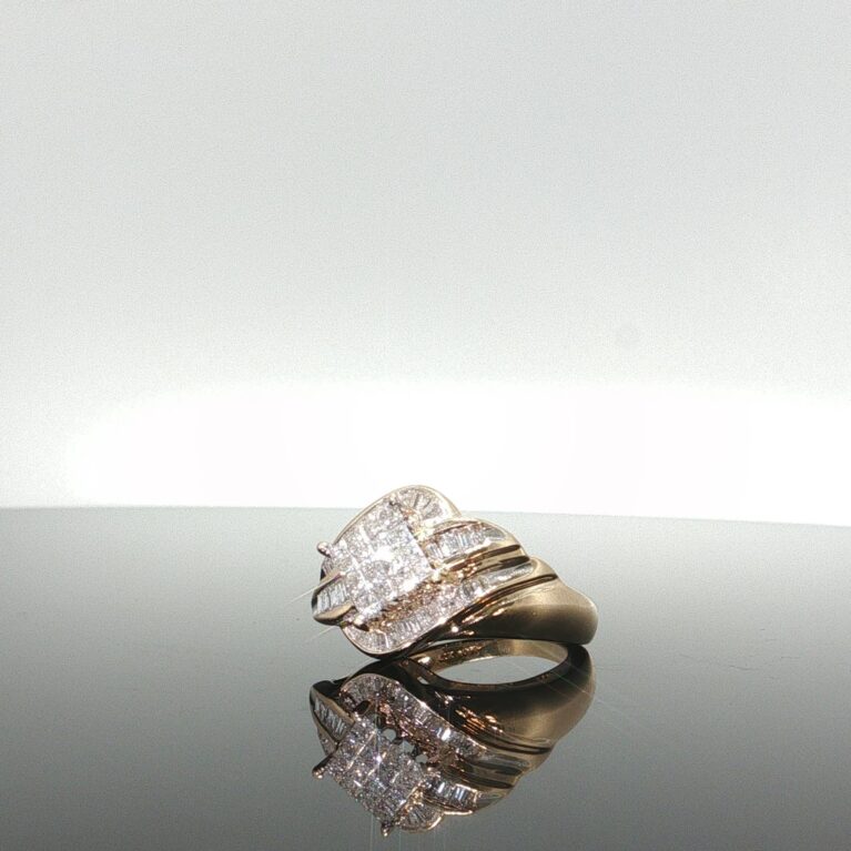 Ring/diam 3line square 1level 10k diamante size7 7.5gr