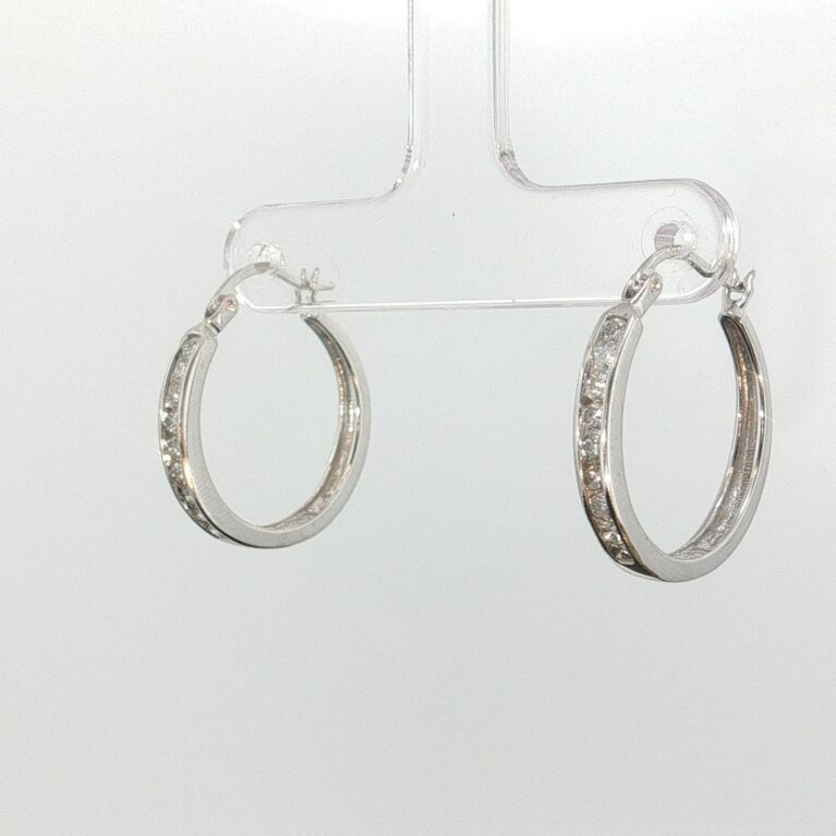 Earring/Diamond earring hoop -gold /w 18k diamante 20x2.8mm 3.95gr