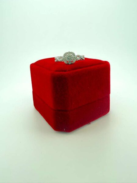 Ring square,2 level,& bow 10k diamante Size size7 Weight 0.30ctw