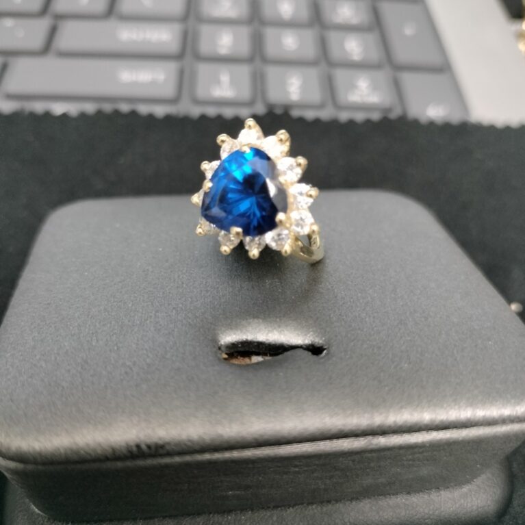 Ring diamond/sapphire Ring diamond/sapphire 10k diamond/sapphire size5 4.05gr