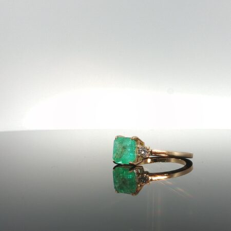 Ring singler 18k zirc Green size8 4.25gr