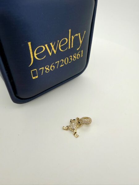 charms frog 10k zirc W/B 0.75gr