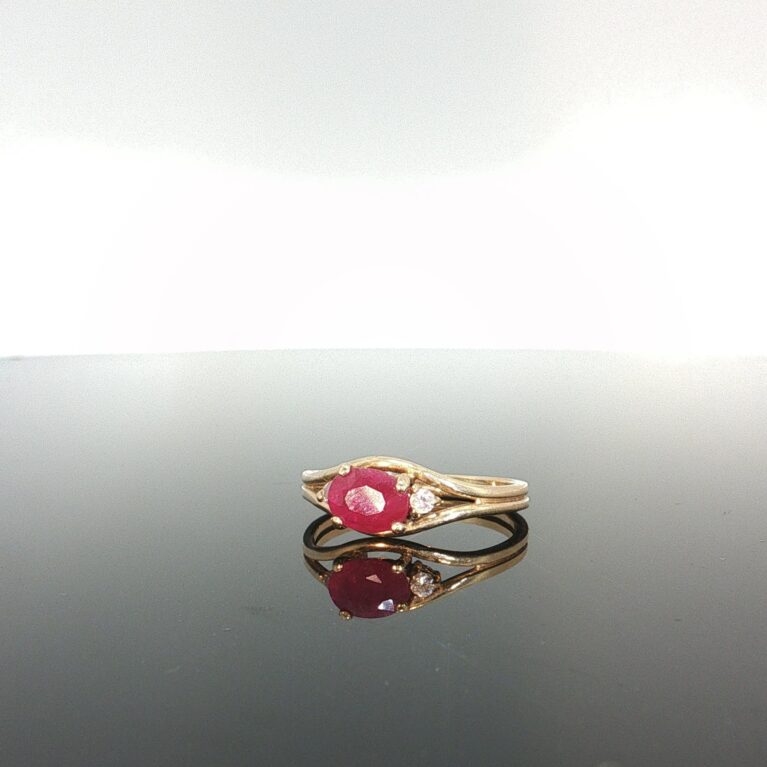 Ring Diamond/ruby Diamond and ruby ​​rings 14k Diamond/ruby size 7 2.4gr