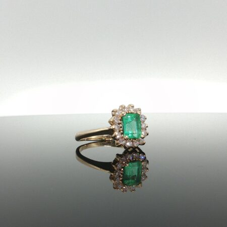 Ring diamond/emerald Ring diamond/emerald 14k diamond/emerald size 8.5 4.5gr