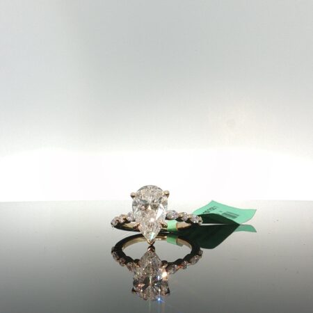 Lab. Diamons Ring Lab. Diamons Ring 14k Lab. Diamons size 7/ 4.99tw 4.1gr