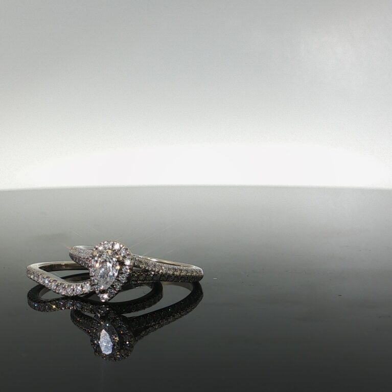 Ring level 2 tear &stone 14k diamante size7 4.8gr