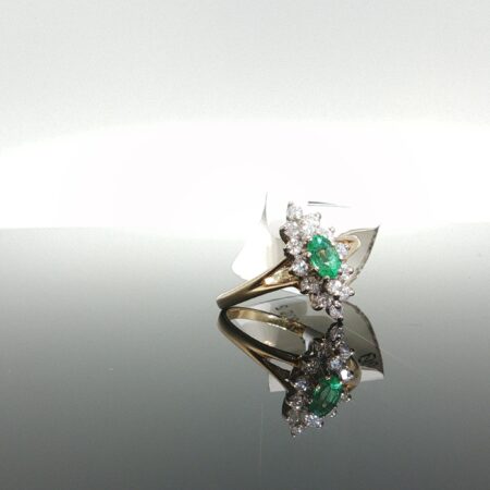 Ring diamond/emerald Ring diamond/emerald 14k diamond/emerald size 7 2.6gr