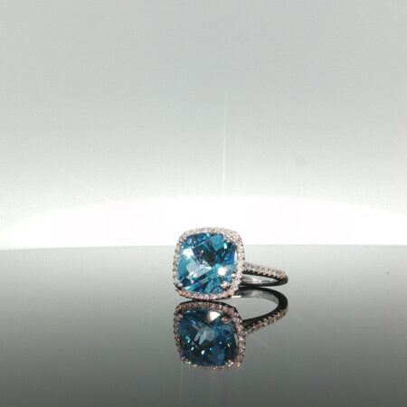 Ring/aquamarine Ring/aquamarine 14k aquamarine size 6 4.8gr