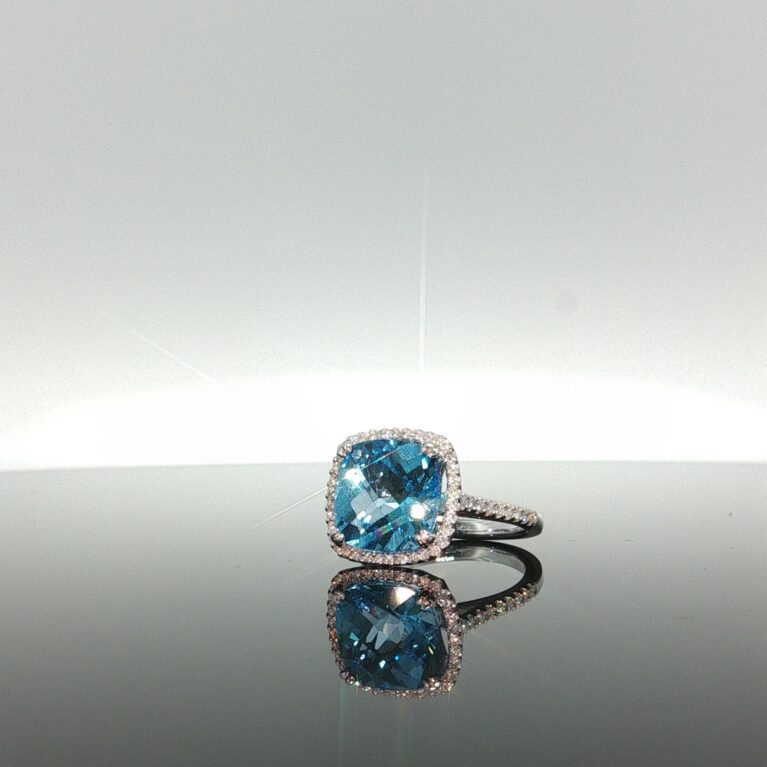 Ring/aquamarine Ring/aquamarine 14k aquamarine size 6 4.8gr