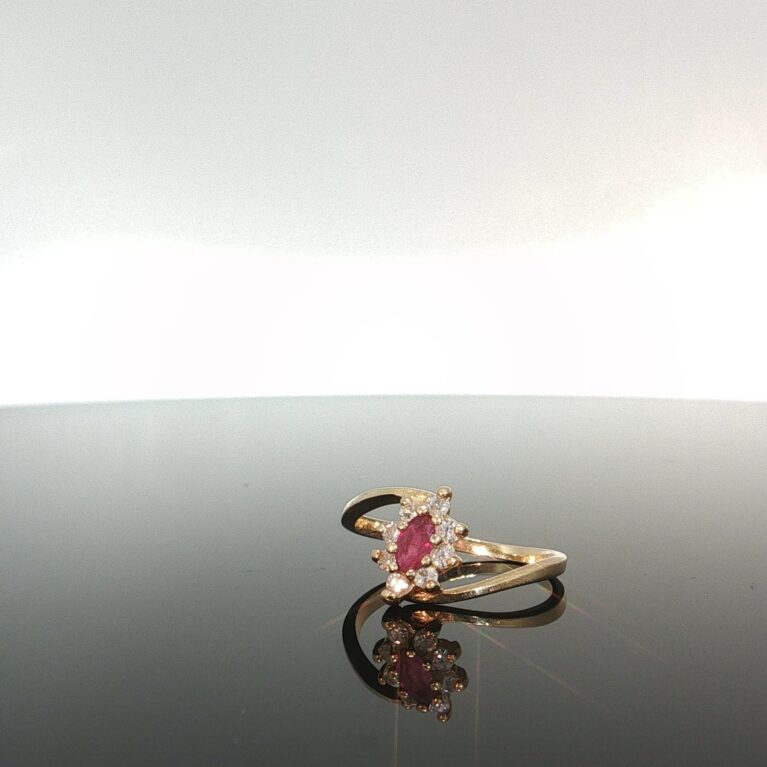 Ring Diamond/ruby Ring Diamond/ruby 14k Diamond/ruby size 6.5 2.1gr