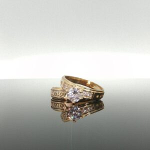 Ring engagement rings 10k zircw size 7.5 5.8gr