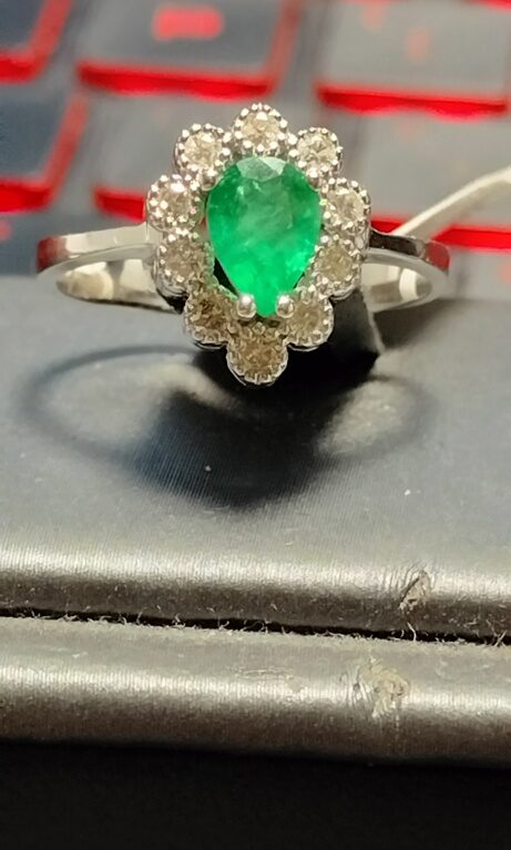 Ring diamond/emerald Ring diamond/emerald 14k diamante/esmeralda size7.5 2.95gr