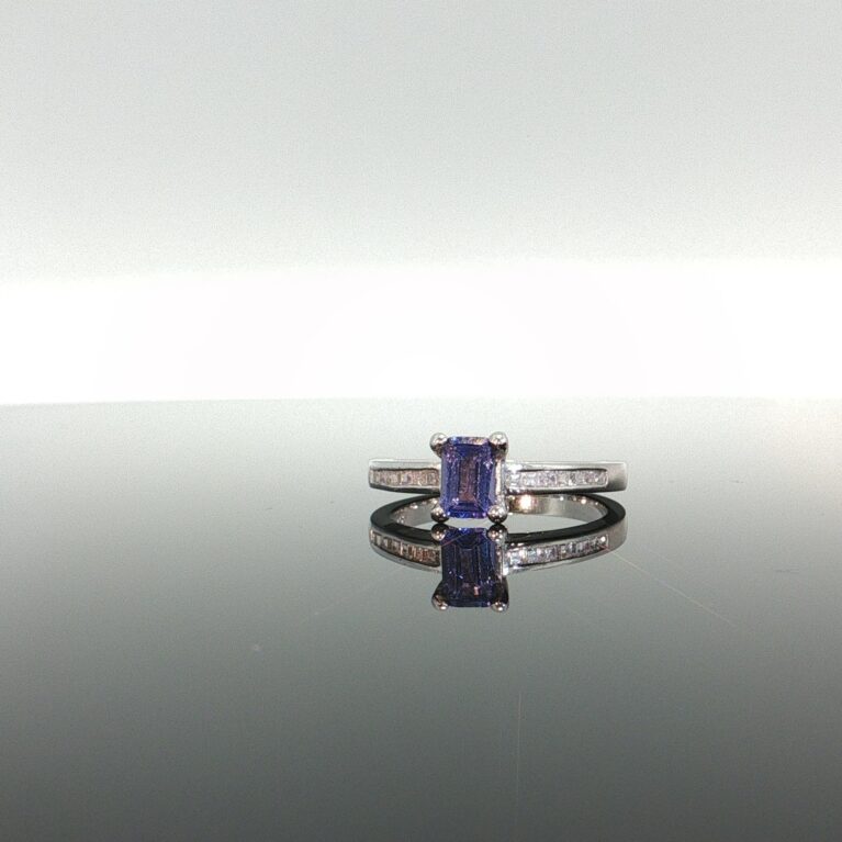 Ring zirc Ring zirc 14k zircW size 7 3.7gr