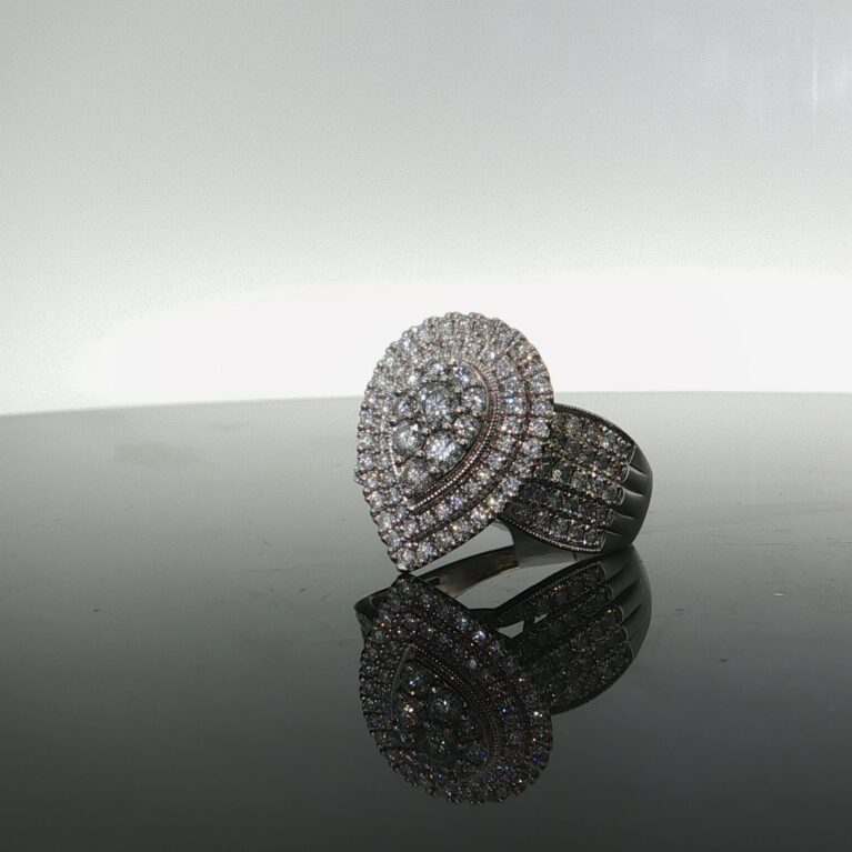 Ring ghotic 4 level 14k diamante size9.5  7.2gr 2.3ctw