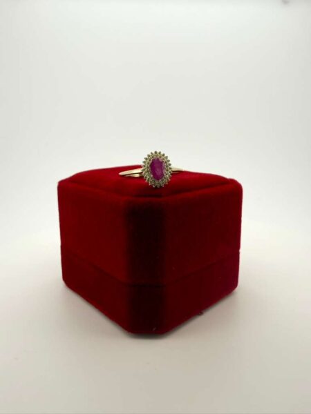 Ring Roun w/diam./Rubi Red 10k size6.5/ 0.18ctw Weight 1.8gr