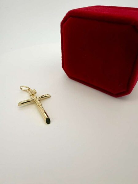 pendant crucifix w/christ 10k Weight 1.85gr