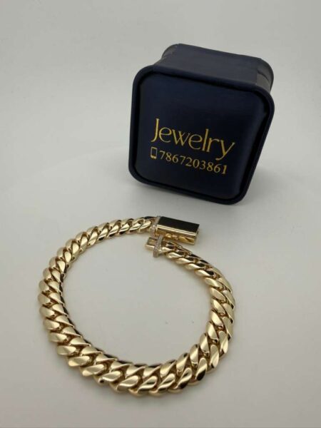 Bracelet cuban  10k Size 8/8.5mm Weight 38.5gr
