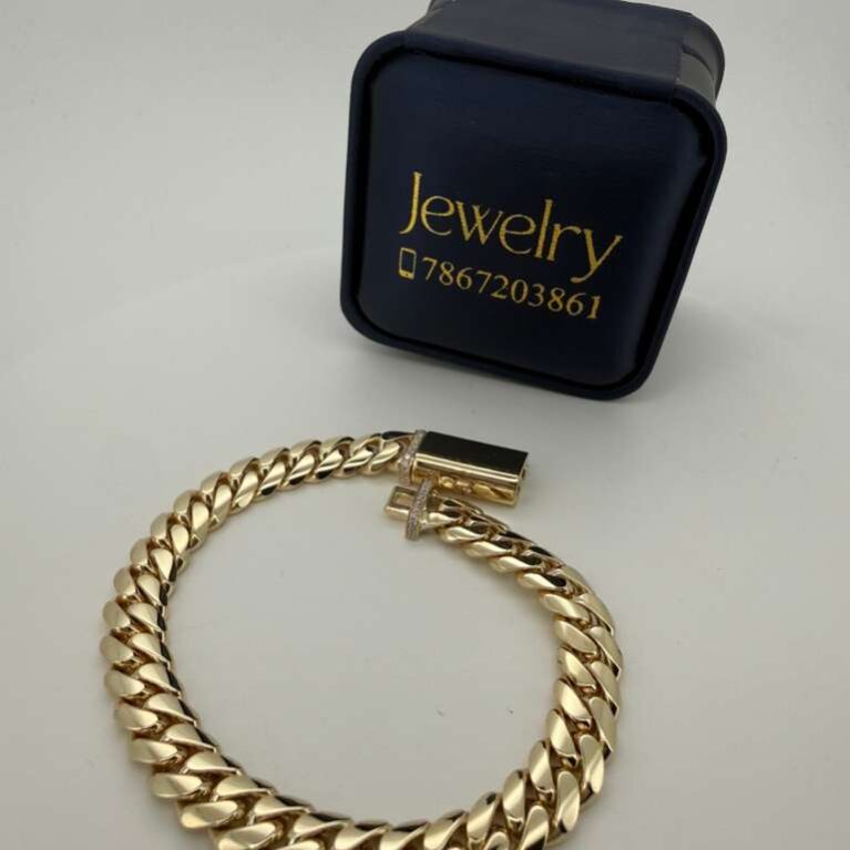 Bracelet cuban  10k Size 8/8.5mm Weight 38.5gr