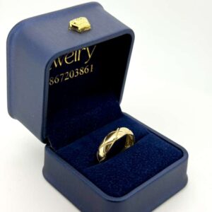 Ring 10k Size 8 Weight 3.2 gr