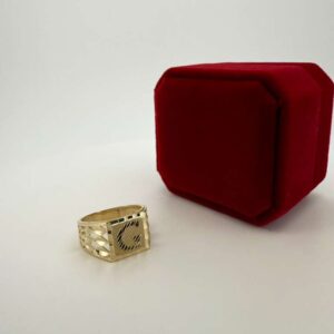 Ring square ,letter G 14k Size 9.5 Weight 4.4gr