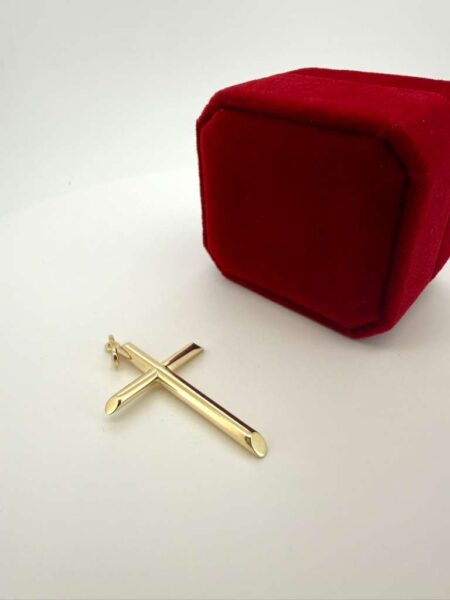 pendant crucifix 10k Weight 1.7gr