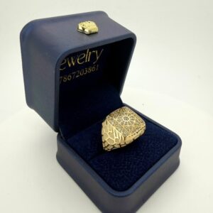 Ring scuare rosette 10k zirc W size9 /4.7gr