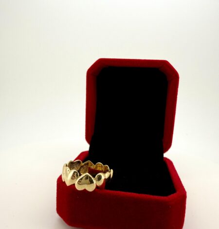 Ring of hearts 10k size7 Weight 2.5gr