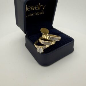 Ring commitment 10k zirc W size11.5/7 7.8gr