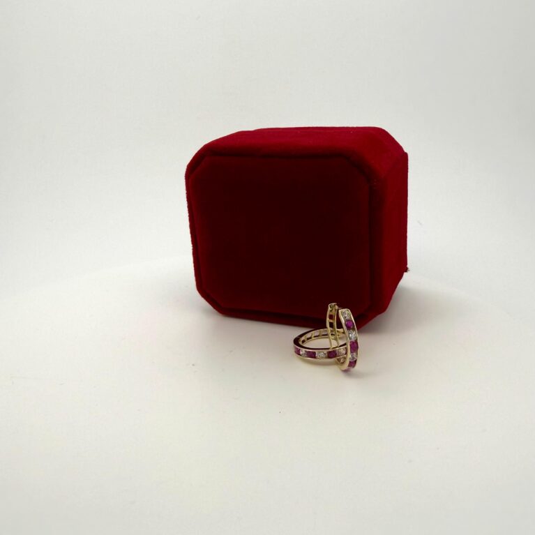 Earring 14k Size 15x2.5mm Weight 1.75gr