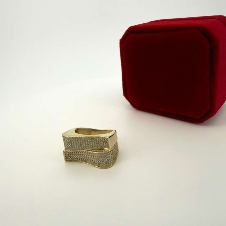 Ring Double shells 10k Size 6.75 Weight 5.5gr