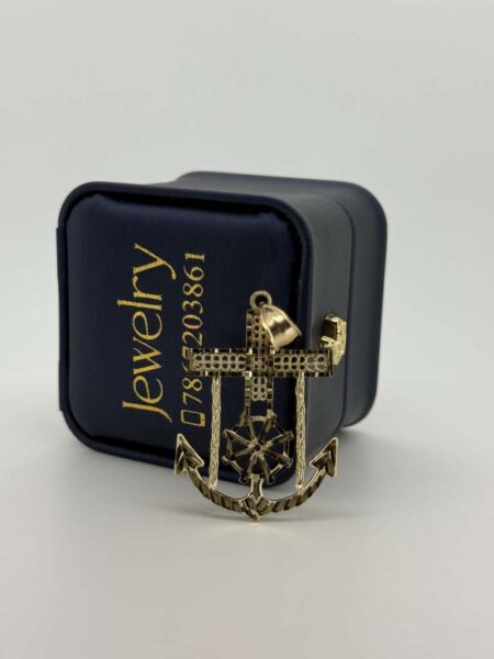 pendant anchor,cross, helm 10k Weight 4.3gr