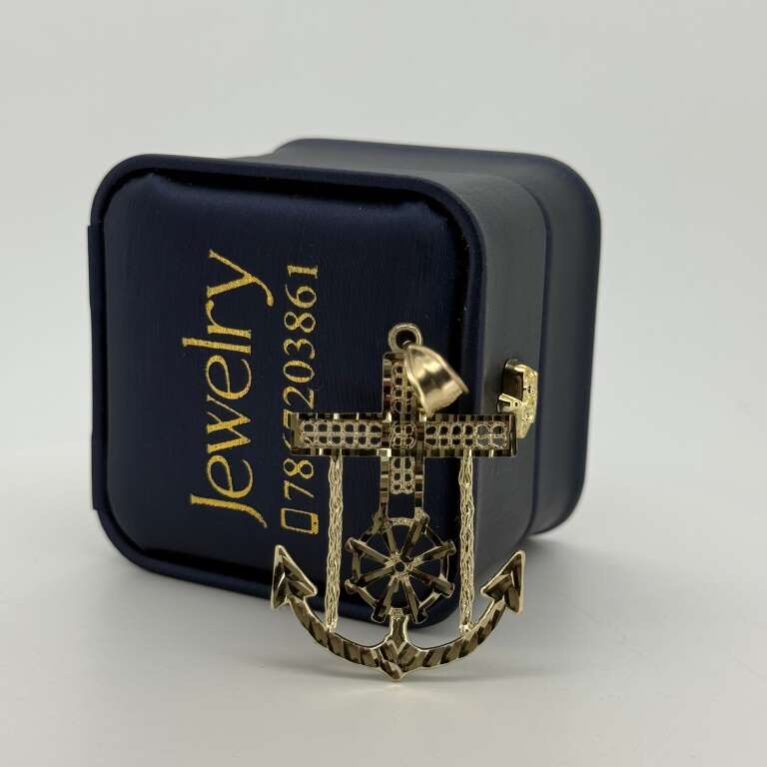 pendant anchor,cross, helm 10k Weight 4.3gr