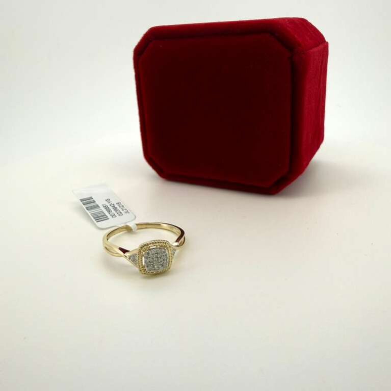 Ring + Diamond ladiesring square 10k Size 7 Weight 0.09ctw