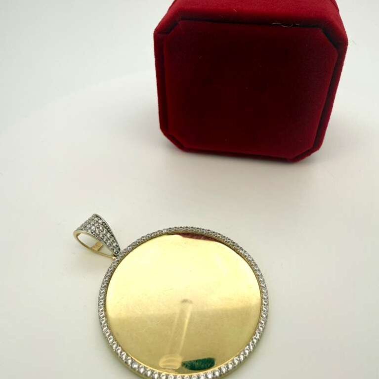 pendant  for photo w/zirc 10k zirc W Size 2.1'' Weight 7.65gr